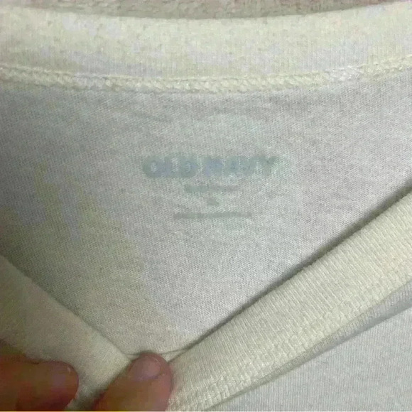 Old Navy Cropped Tee - Picture 3 of 3